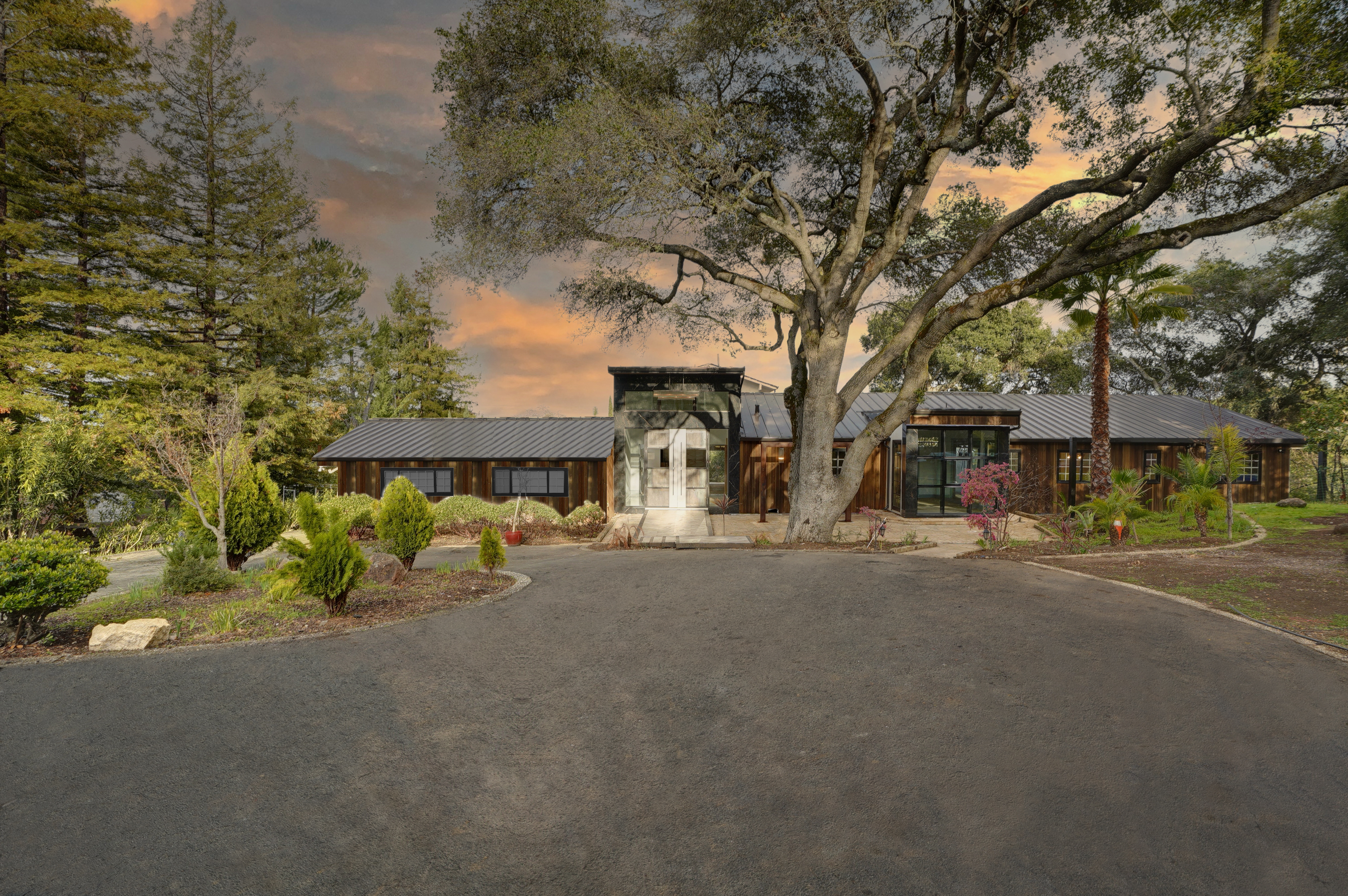 HDR real estate photography – 3085 Alexis Dr